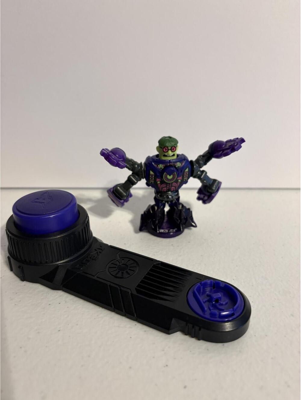 Akedo Battle Giants Bucktooth & Button Controller Set